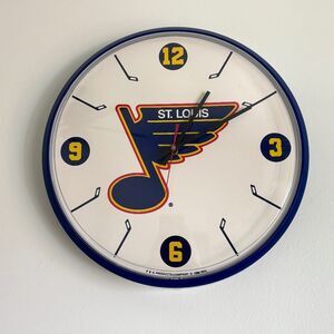 Vintage 1990 St. Louis Blues Hockey Retro Logo 12" Wall Clock P&K Products